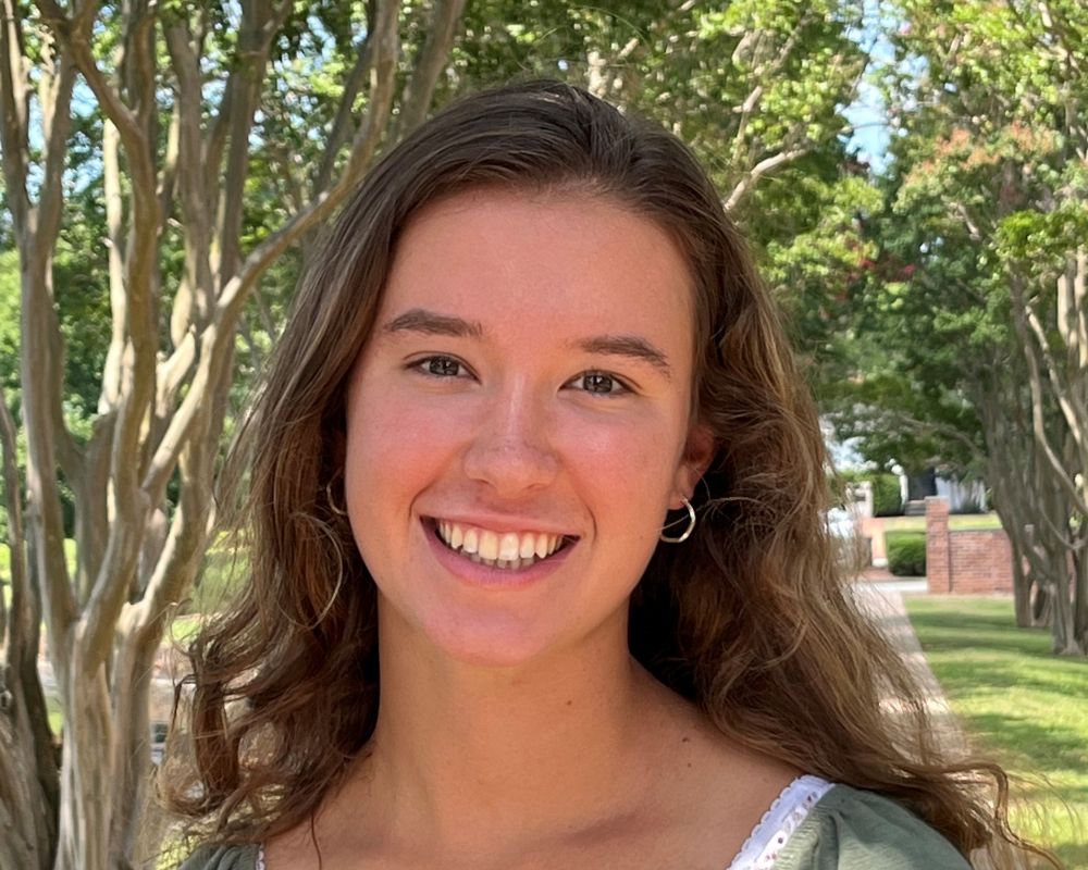 Christine| 2022 Recipient